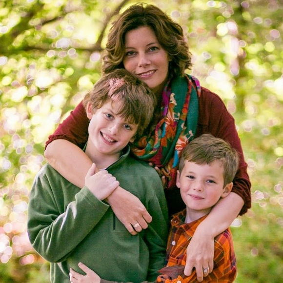 Meet your Posher, Amanda - Picture 1 of 1